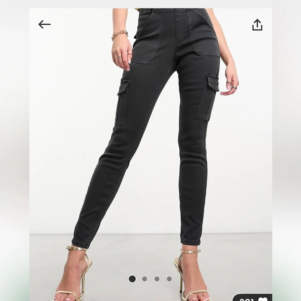 NWT SPANX Stretch Twill Ankle Cargo Pant in Washed Black